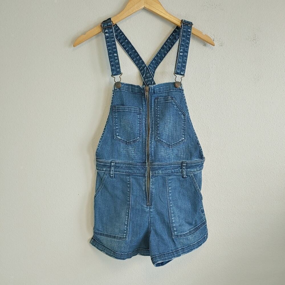 American Eagle Outfitters Women's Dark Wash Shortalls Sz M